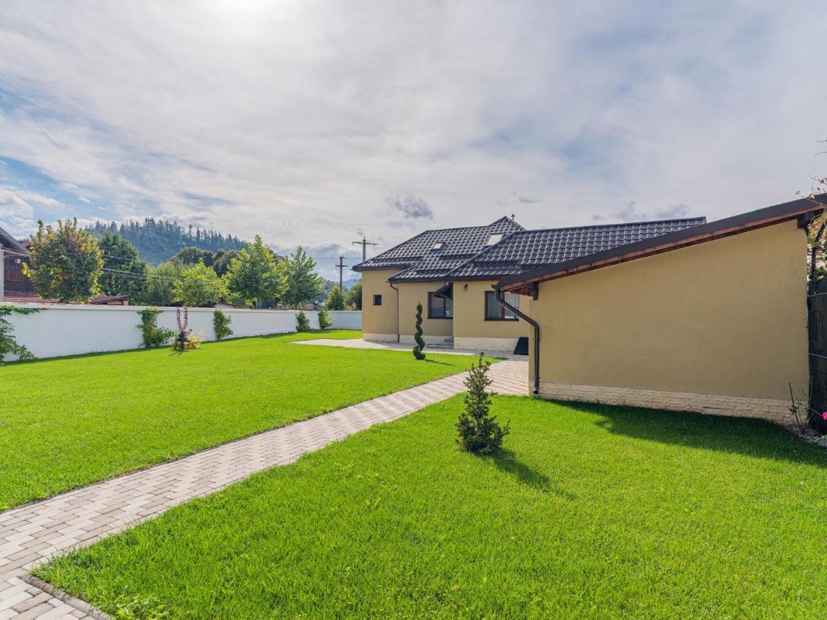 Casa Saraste Hotel Rîşnov Eksteriør billede