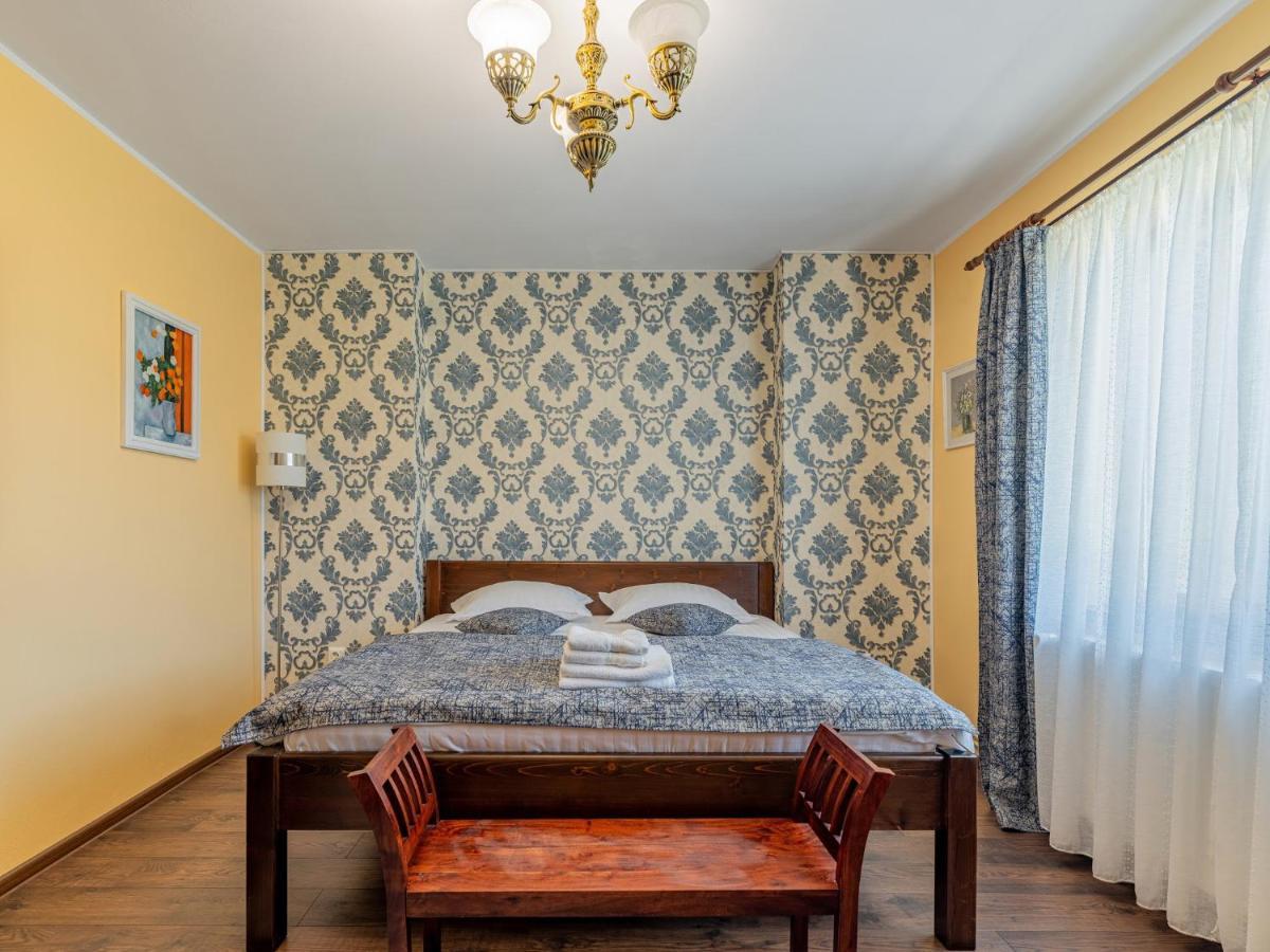 Casa Saraste Hotel Rîşnov Eksteriør billede